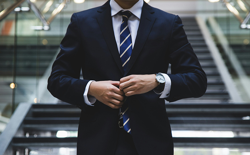 The New Language of Tailoring: Why Modern Men Are Rediscovering the Power of Precision